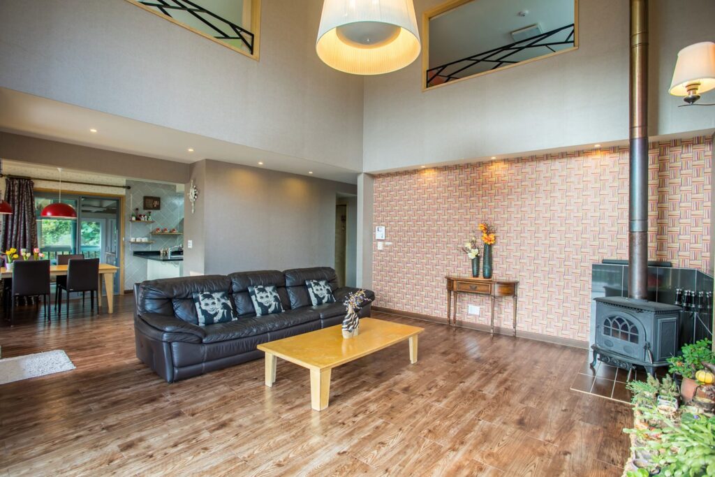 roomview-03-1620x1080-1