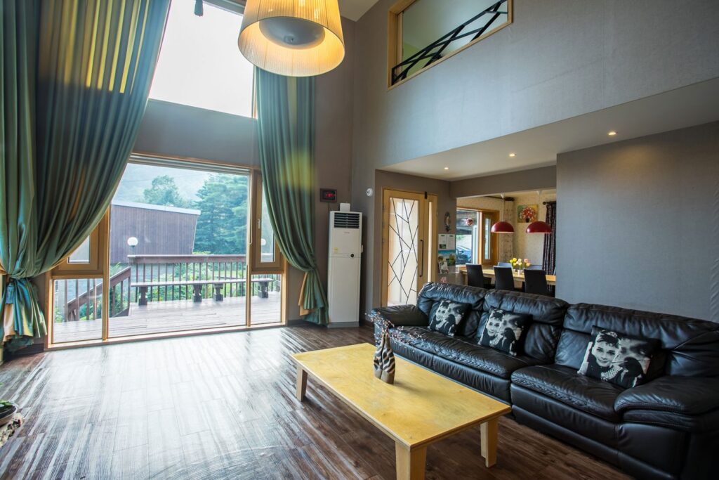 roomview-04-1620x1080-1