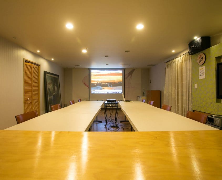 roomview-36-845x684-1