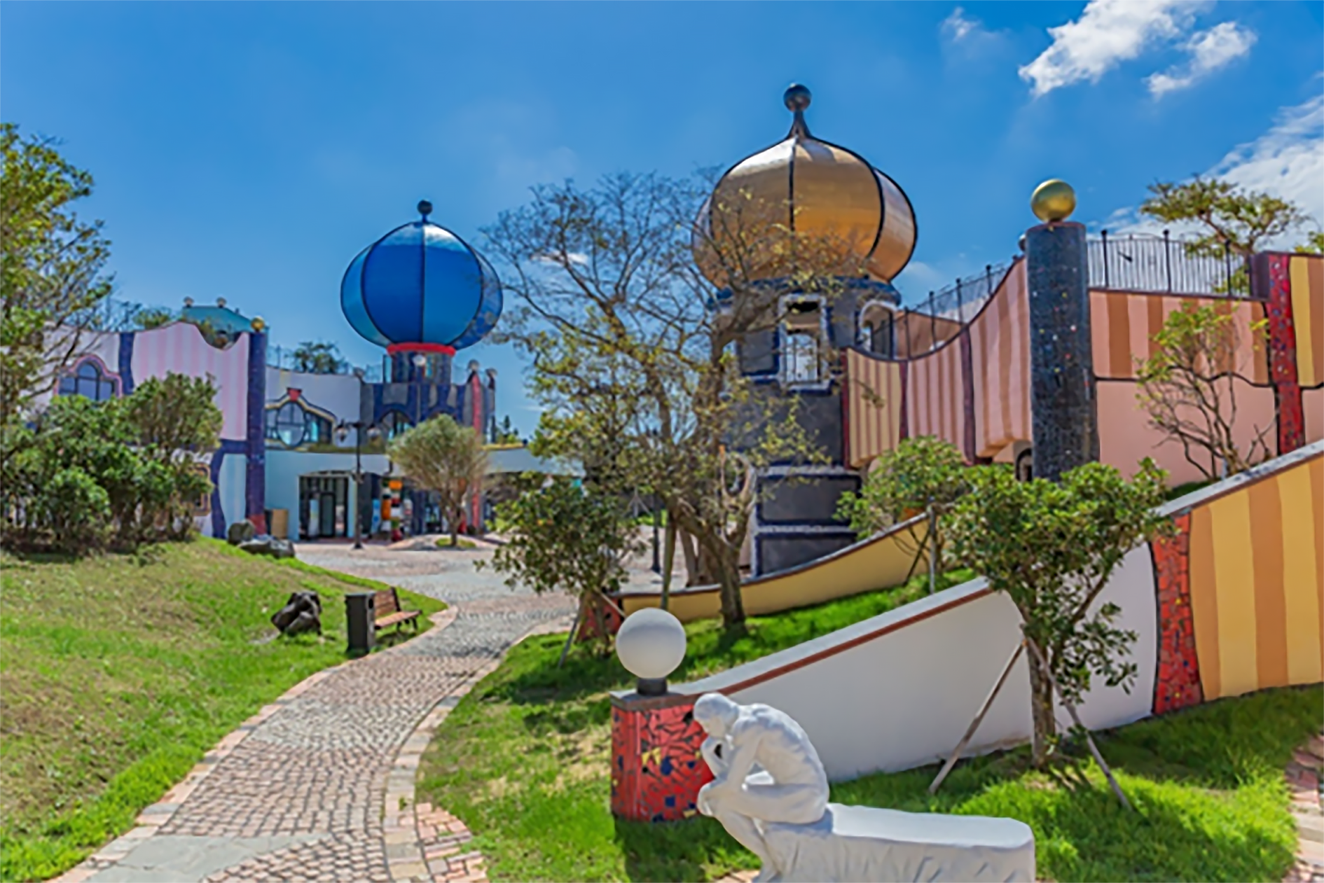 훈데르트바서파크 독창적인 예술 건축