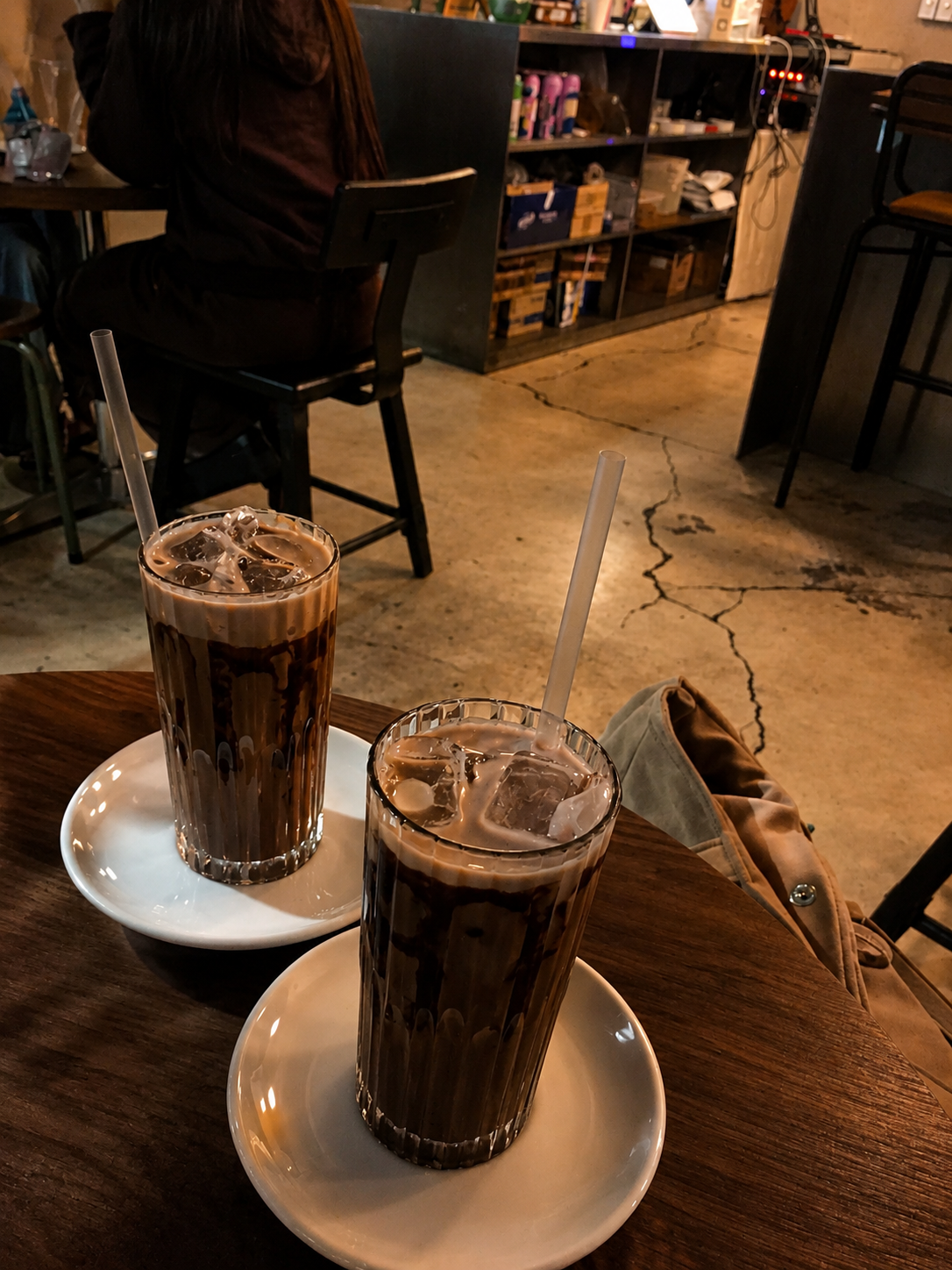 성수 카페 에이투비 Cafe&Bar 커피